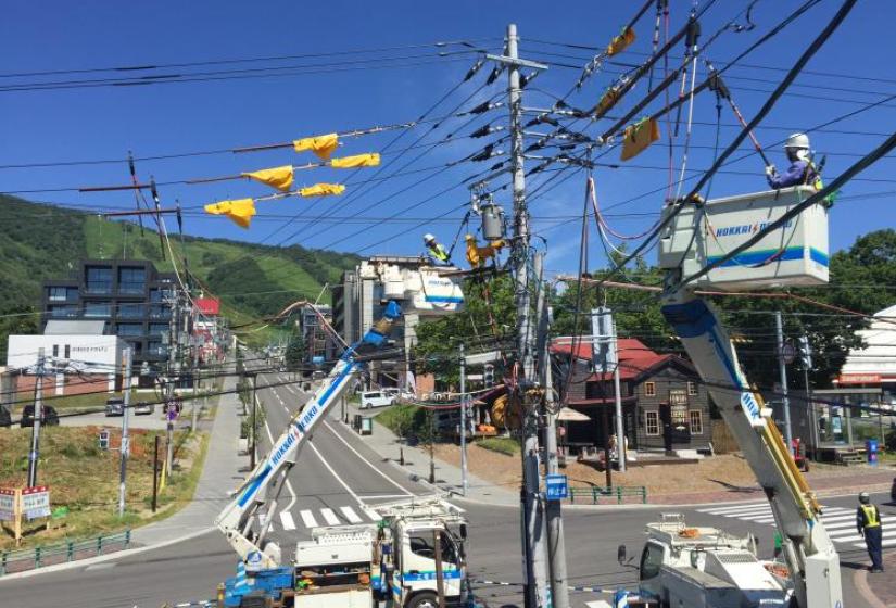 Niseko power lines