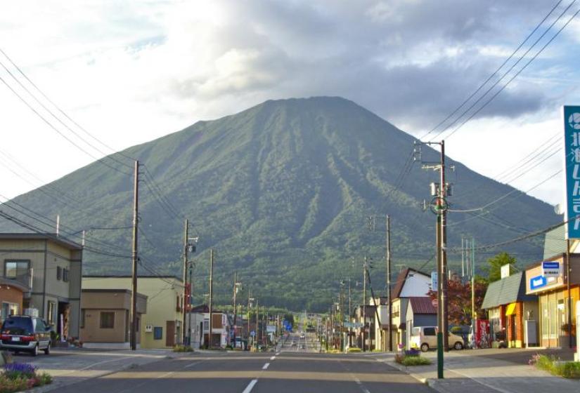 the main drag Makkari