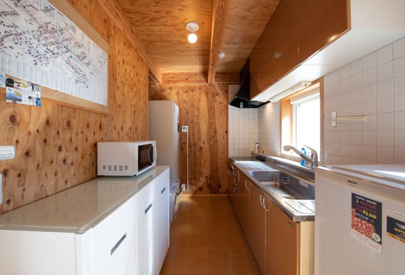 kitchen with microwave