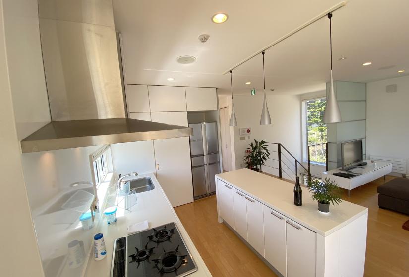 Kitchen with range hood